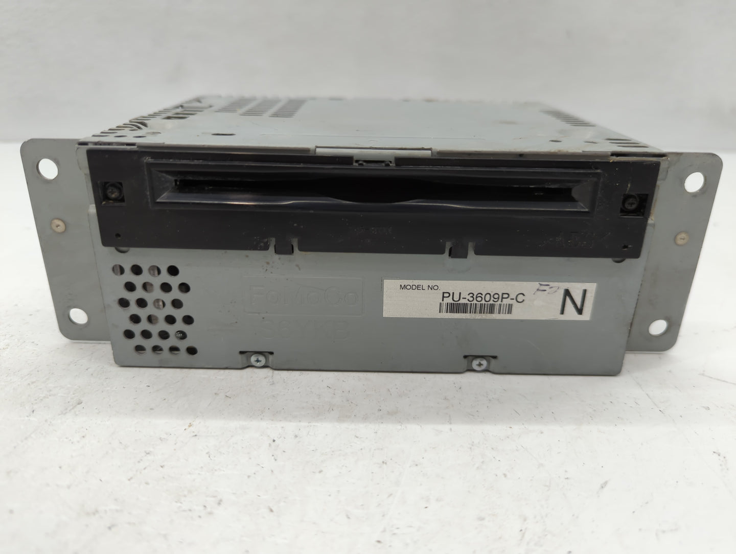 2016-2017 Ford F-150 Radio AM FM Cd Player Receiver Replacement P/N:GL3T-19C107-AA Fits Fits 2016 2017 OEM Used Auto Parts -