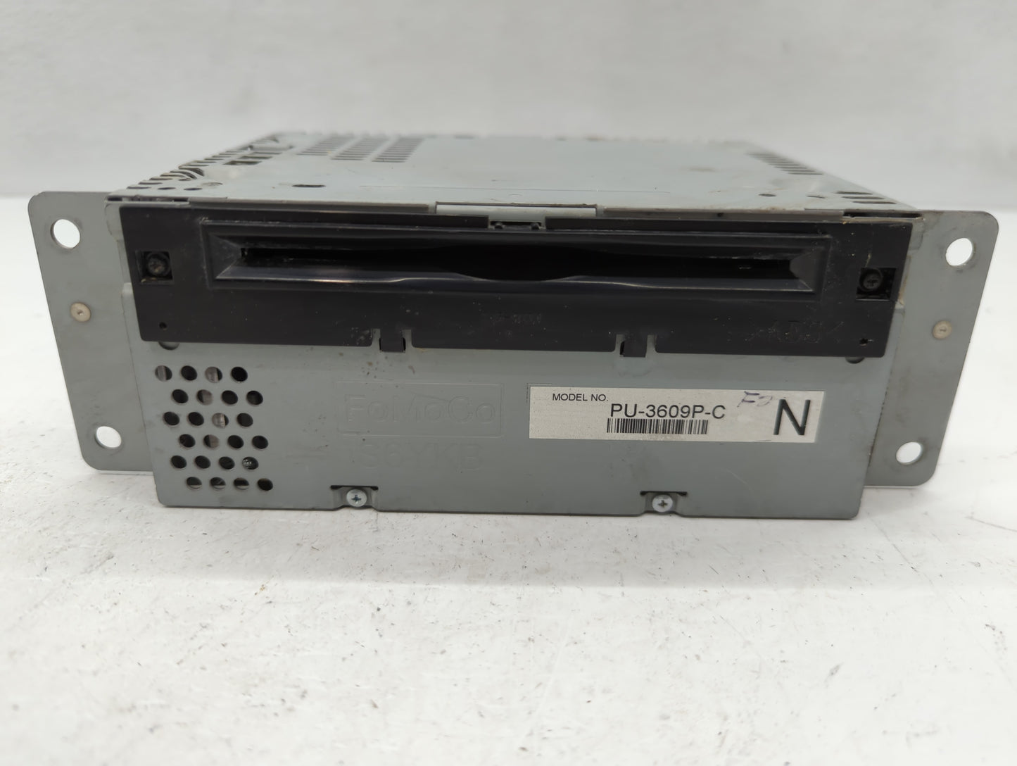 2016-2017 Ford F-150 Radio AM FM Cd Player Receiver Replacement P/N:GL3T-19C107-AA Fits Fits 2016 2017 OEM Used Auto Parts -