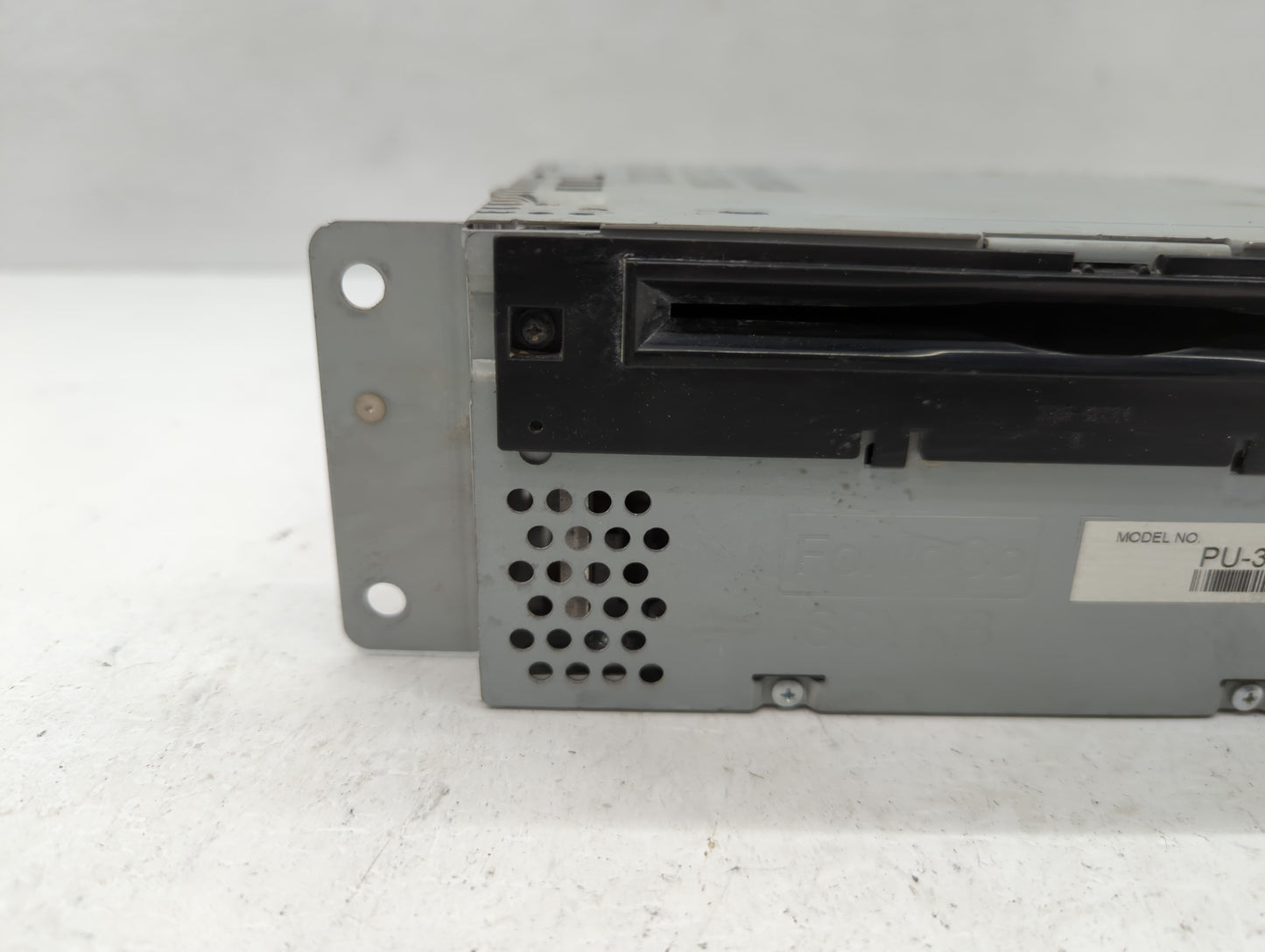 2016-2017 Ford F-150 Radio AM FM Cd Player Receiver Replacement P/N:GL3T-19C107-AA Fits Fits 2016 2017 OEM Used Auto Parts -