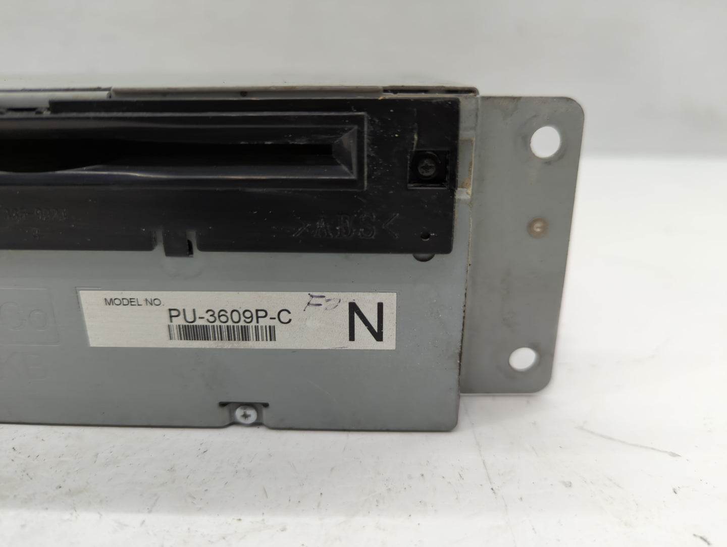 2016-2017 Ford F-150 Radio AM FM Cd Player Receiver Replacement P/N:GL3T-19C107-AA Fits Fits 2016 2017 OEM Used Auto Parts -