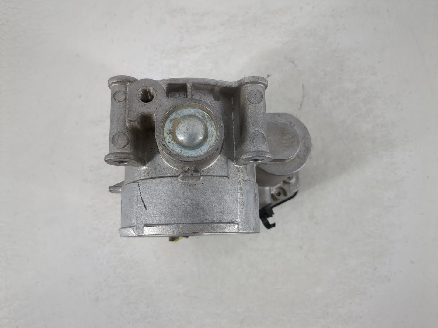 2011-2017 Ford F-150 Throttle Body P/N:AT4E-9F991-EL Fits Fits 2011 2012 2013 2014 2015 2016 2017 2018 2019 OEM Used Auto Pa
