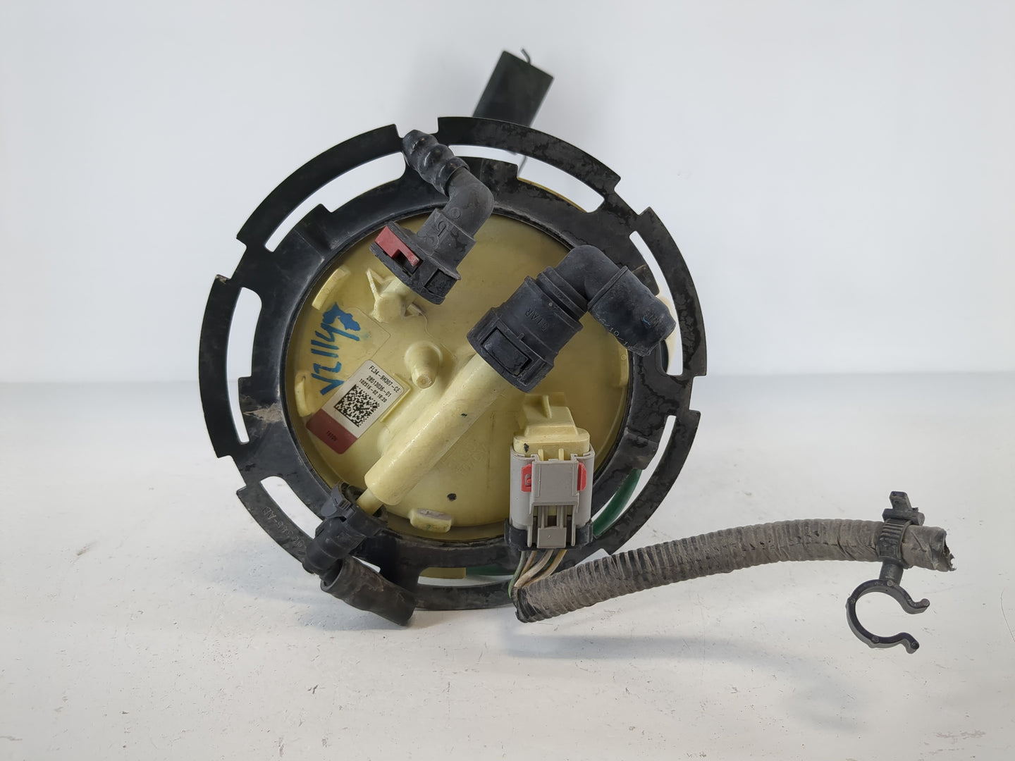 2015-2017 Ford F-150 Electrical Gas Fuel Pump Assembly - Oemusedautoparts1.com