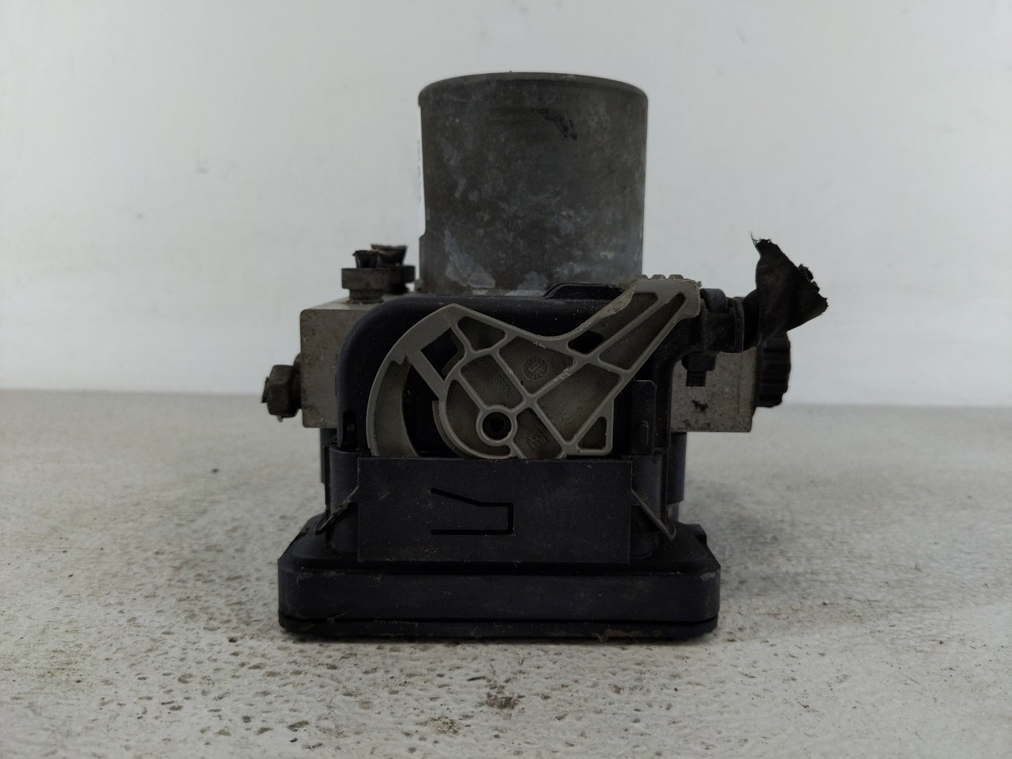 2017-2018 Ford F-150 ABS Pump Control Module Replacement Fits Fits 2017 2018 OEM Used Auto Parts - Oemusedautoparts1.com