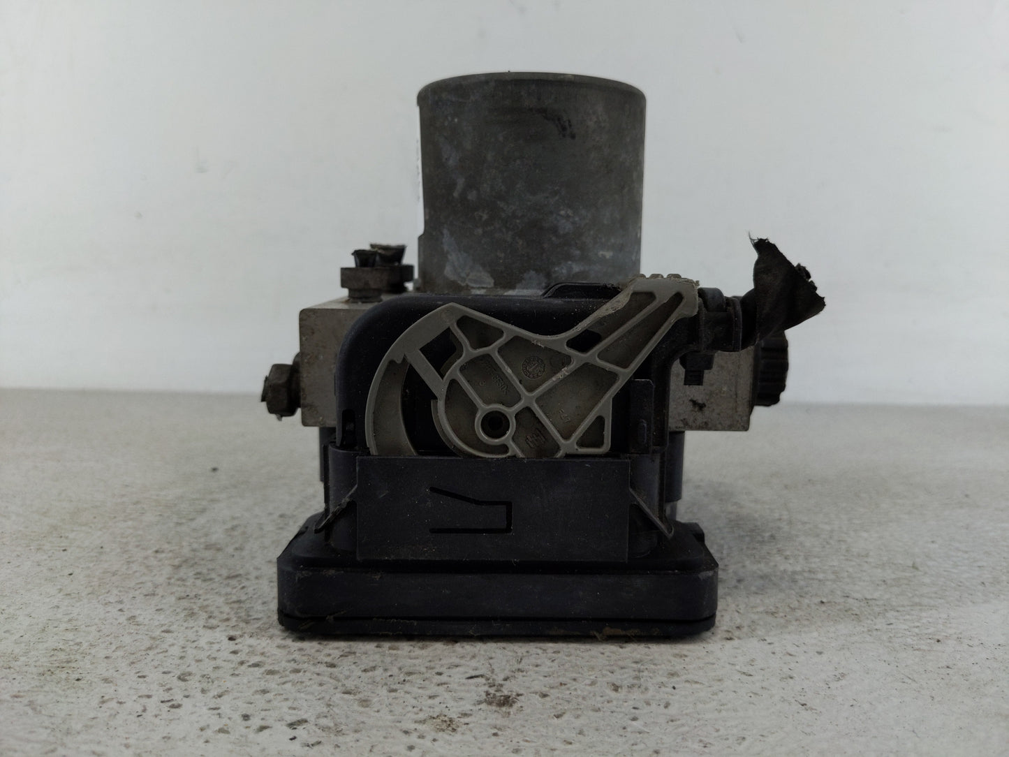 2017-2018 Ford F-150 ABS Pump Control Module Replacement Fits Fits 2017 2018 OEM Used Auto Parts - Oemusedautoparts1.com