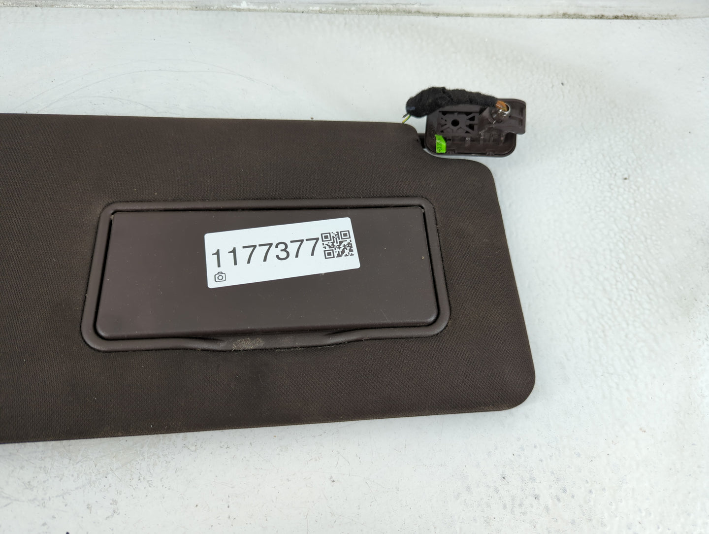 2015-2017 Ford F-150 Sun Visor Shade Replacement Passenger Right Mirror Fits Fits 2015 2016 2017 OEM Used Auto Parts - Oemus