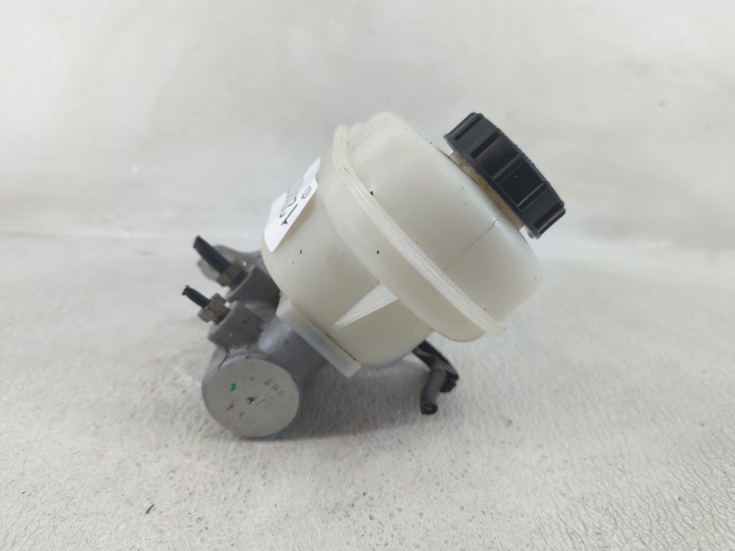 2015-2017 Ford F-150 Brake Master Cylinder - Oemusedautoparts1.com