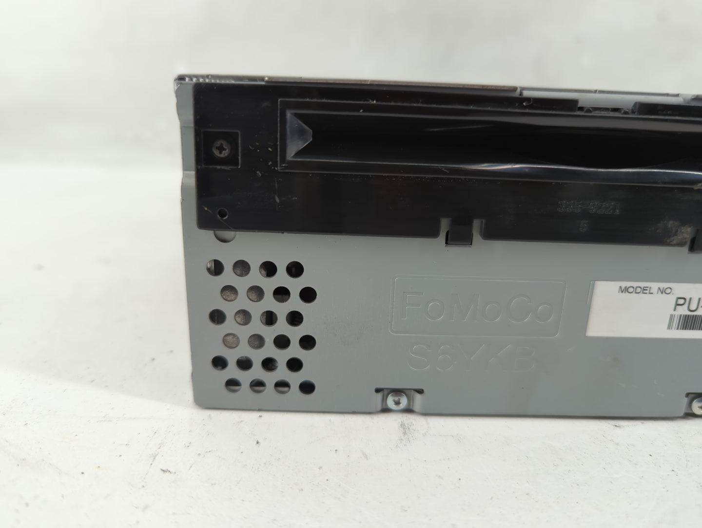 2016-2017 Ford F-150 Radio AM FM Cd Player Receiver Replacement P/N:GL3T-19C107-AA Fits Fits 2016 2017 OEM Used Auto Parts -