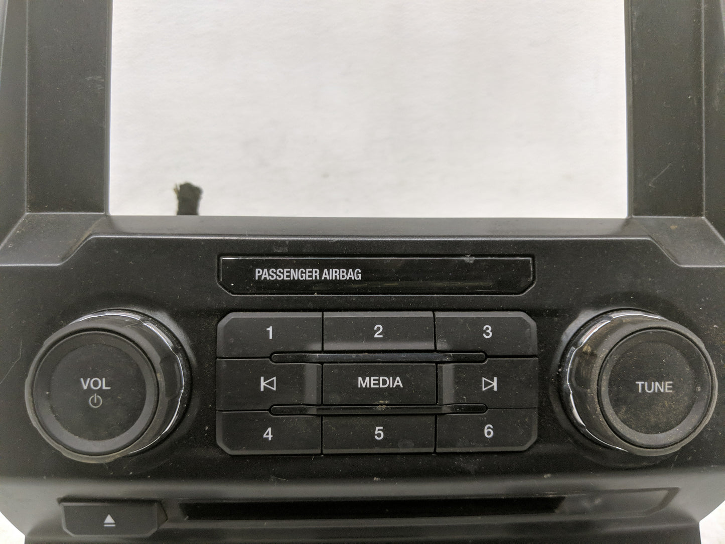 2017 Ford F-150 Radio AM FM Cd Player Receiver Replacement P/N:HL3T-18E243-CDC Fits OEM Used Auto Parts - Oemusedautoparts1.