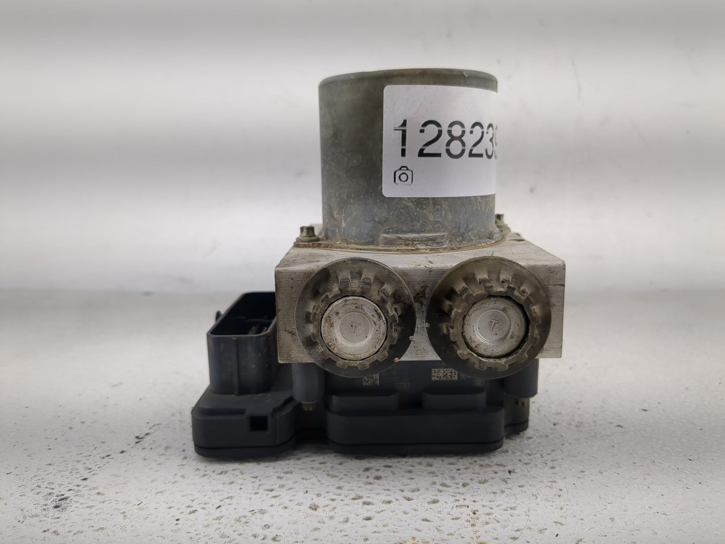 2017-2018 Ford F-150 ABS Pump Control Module Replacement P/N:HL34-2C405-AG Fits Fits 2017 2018 OEM Used Auto Parts - Oemused