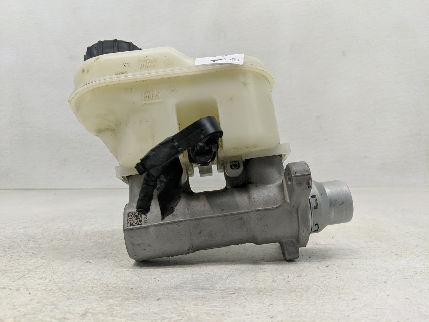 2015-2017 Ford F-150 Brake Master Cylinder - Oemusedautoparts1.com