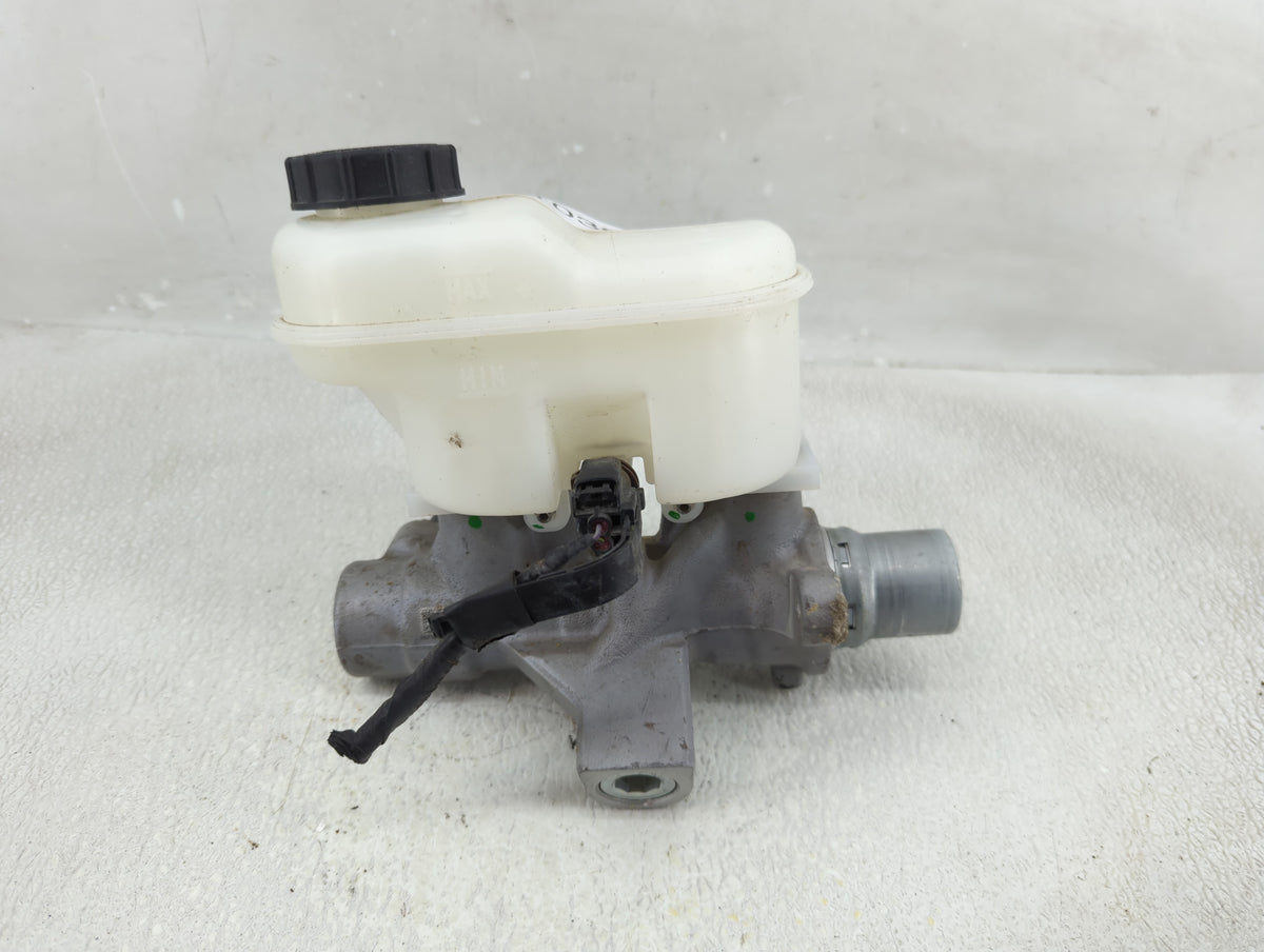 2018-2020 Ford F-150 Brake Master Cylinder 1310393 - Oemusedautoparts1.com
