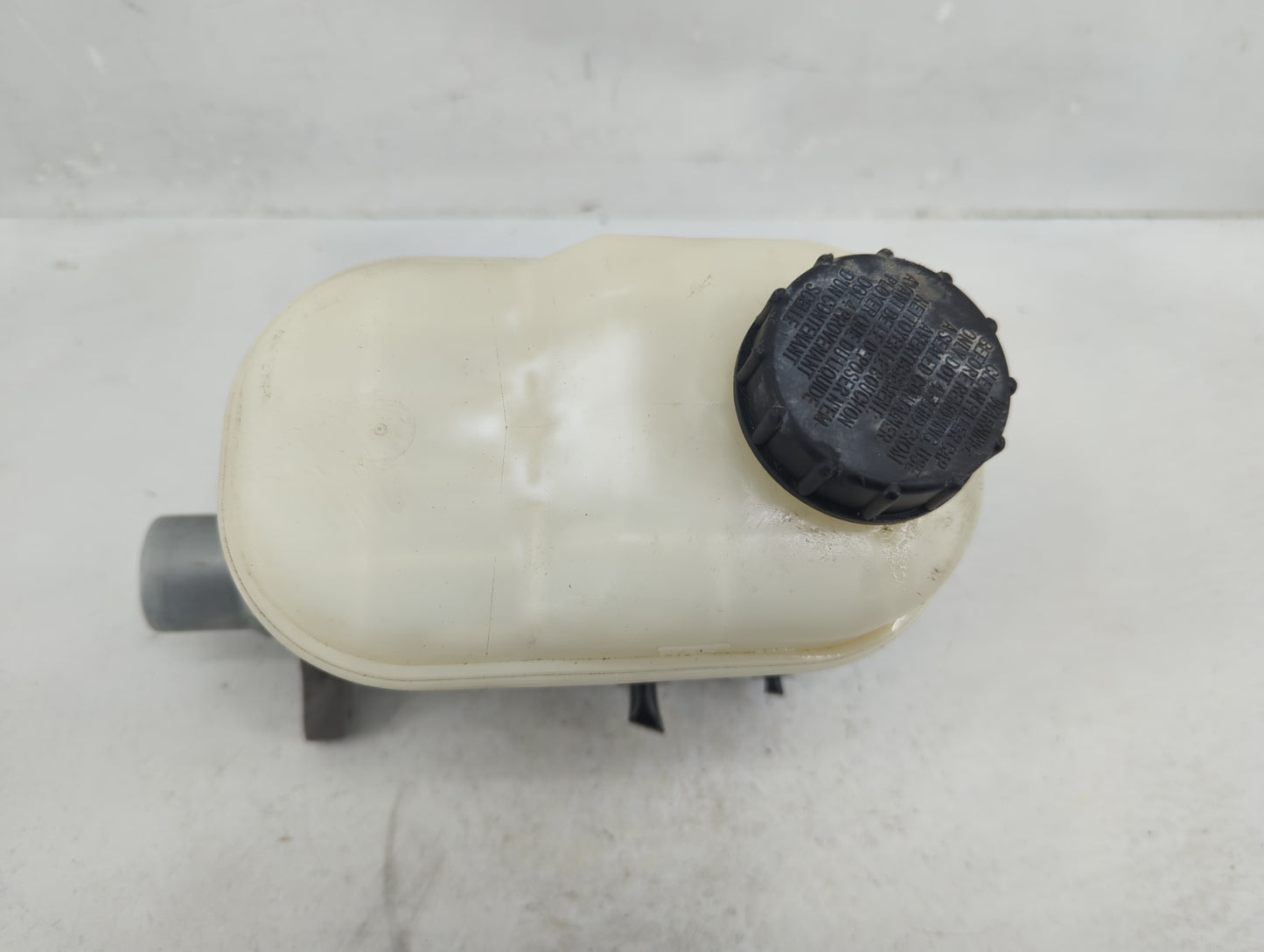 2018-2020 Ford F-150 Brake Master Cylinder 1375909 - Oemusedautoparts1.com