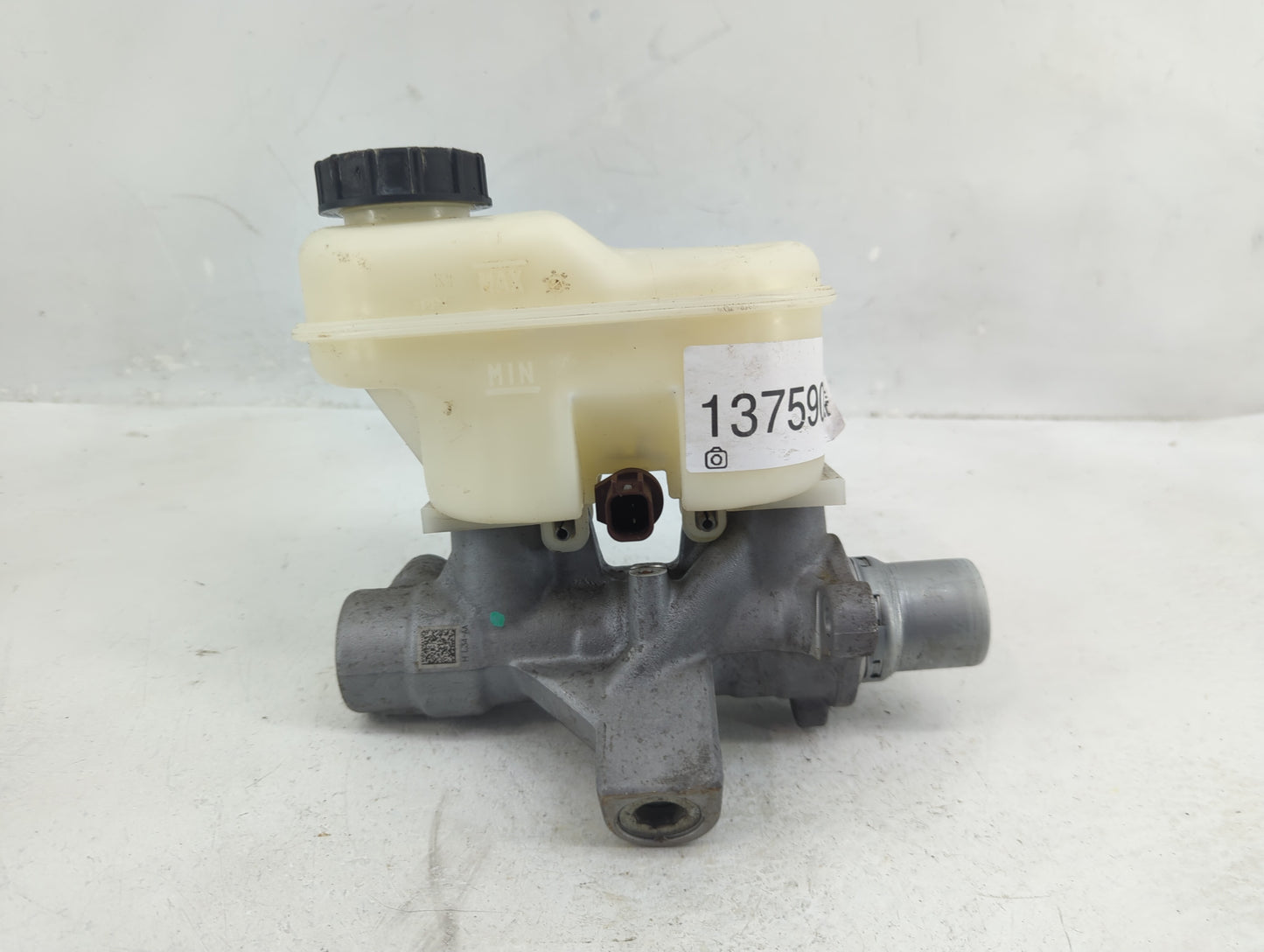 2018-2020 Ford F-150 Brake Master Cylinder 1375909 - Oemusedautoparts1.com