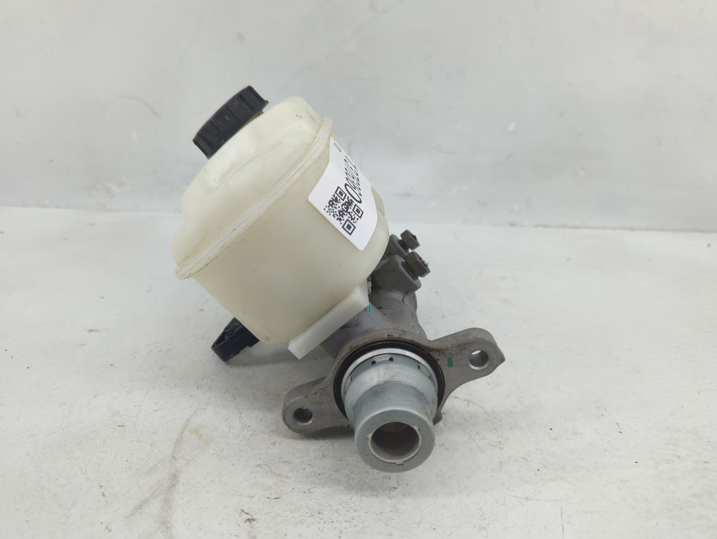 2015-2017 Ford F-150 Brake Master Cylinder - Oemusedautoparts1.com