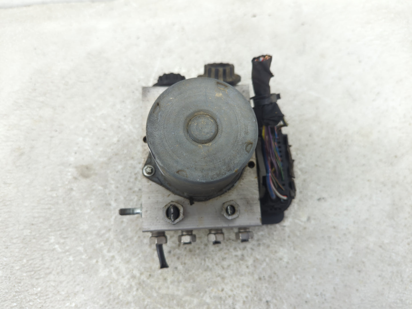 2017-2018 Ford F-150 ABS Pump Control Module Replacement P/N:HL34-2C405-AE Fits Fits 2017 2018 OEM Used Auto Parts - Oemused