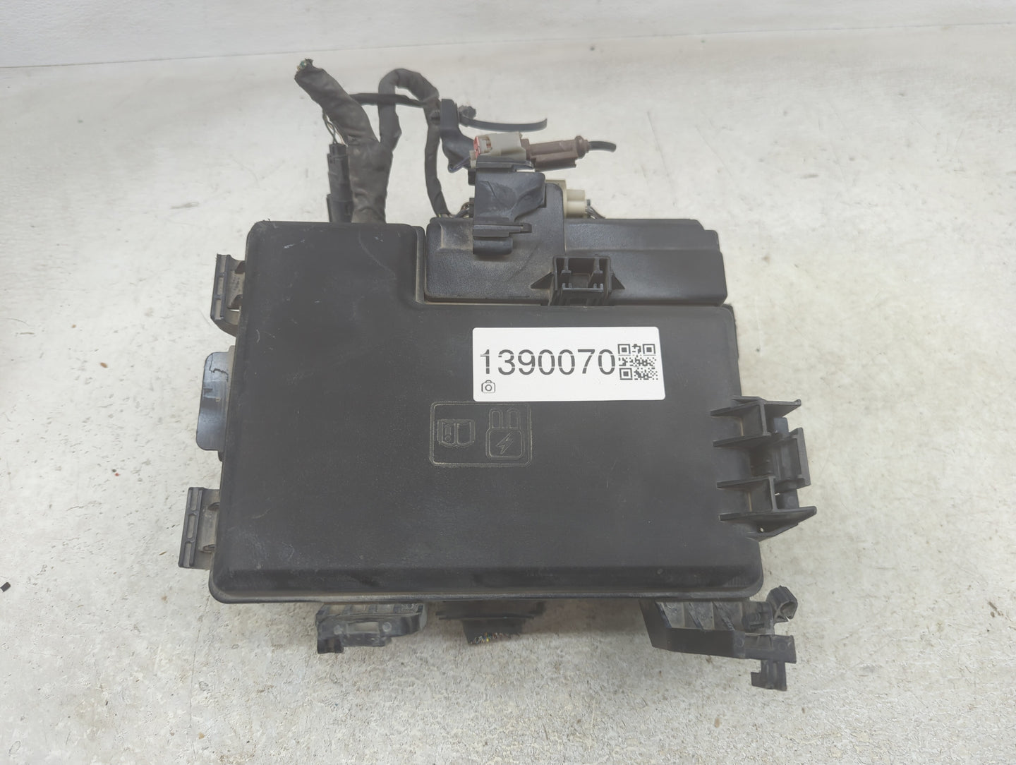 2017 Ford F-150 Fusebox Fuse Box Panel Relay Module P/N:HL3T-12A581 ACD Fits OEM Used Auto Parts - Oemusedautoparts1.com