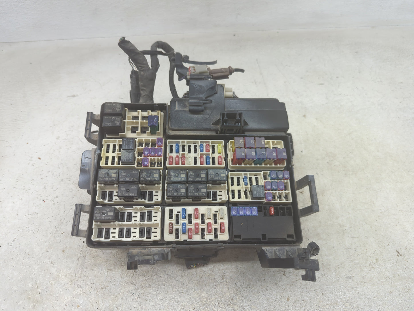 2017 Ford F-150 Fusebox Fuse Box Panel Relay Module P/N:HL3T-12A581 ACD Fits OEM Used Auto Parts - Oemusedautoparts1.com