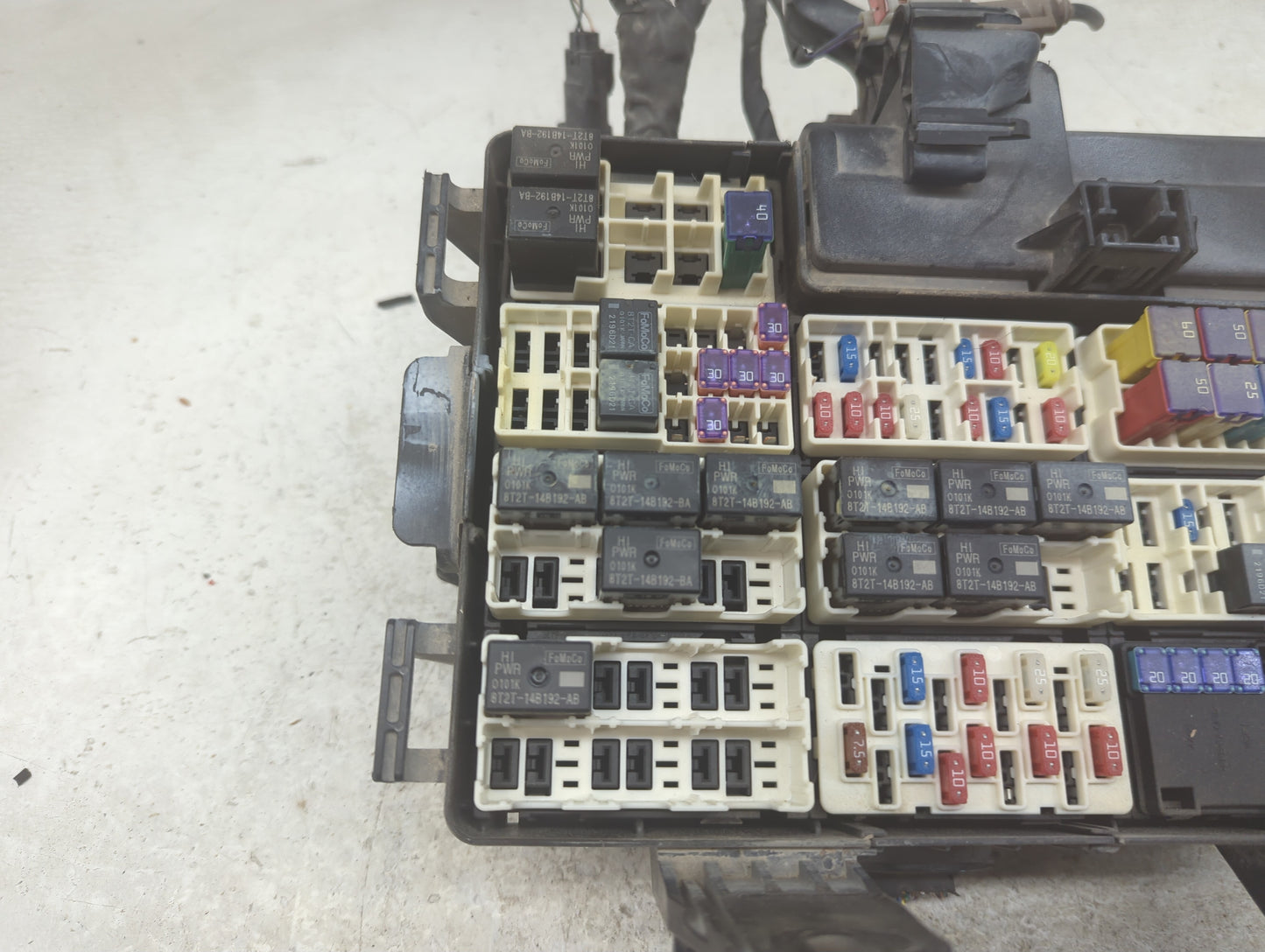 2017 Ford F-150 Fusebox Fuse Box Panel Relay Module P/N:HL3T-12A581 ACD Fits OEM Used Auto Parts - Oemusedautoparts1.com