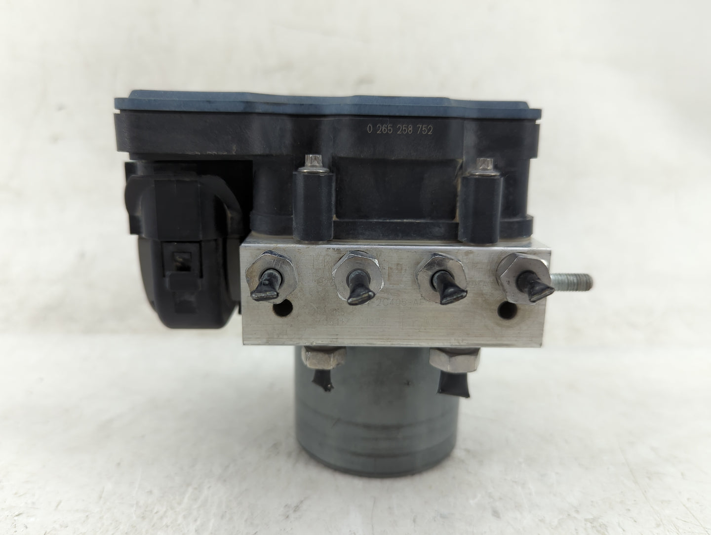 2017-2018 Ford F-150 ABS Pump Control Module Replacement P/N:0265956579 Fits Fits 2017 2018 OEM Used Auto Parts - Oemusedaut