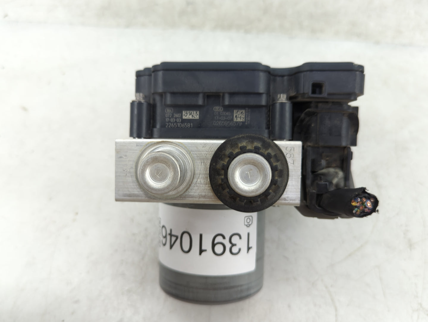 2017-2018 Ford F-150 ABS Pump Control Module Replacement P/N:0265956579 Fits Fits 2017 2018 OEM Used Auto Parts - Oemusedaut