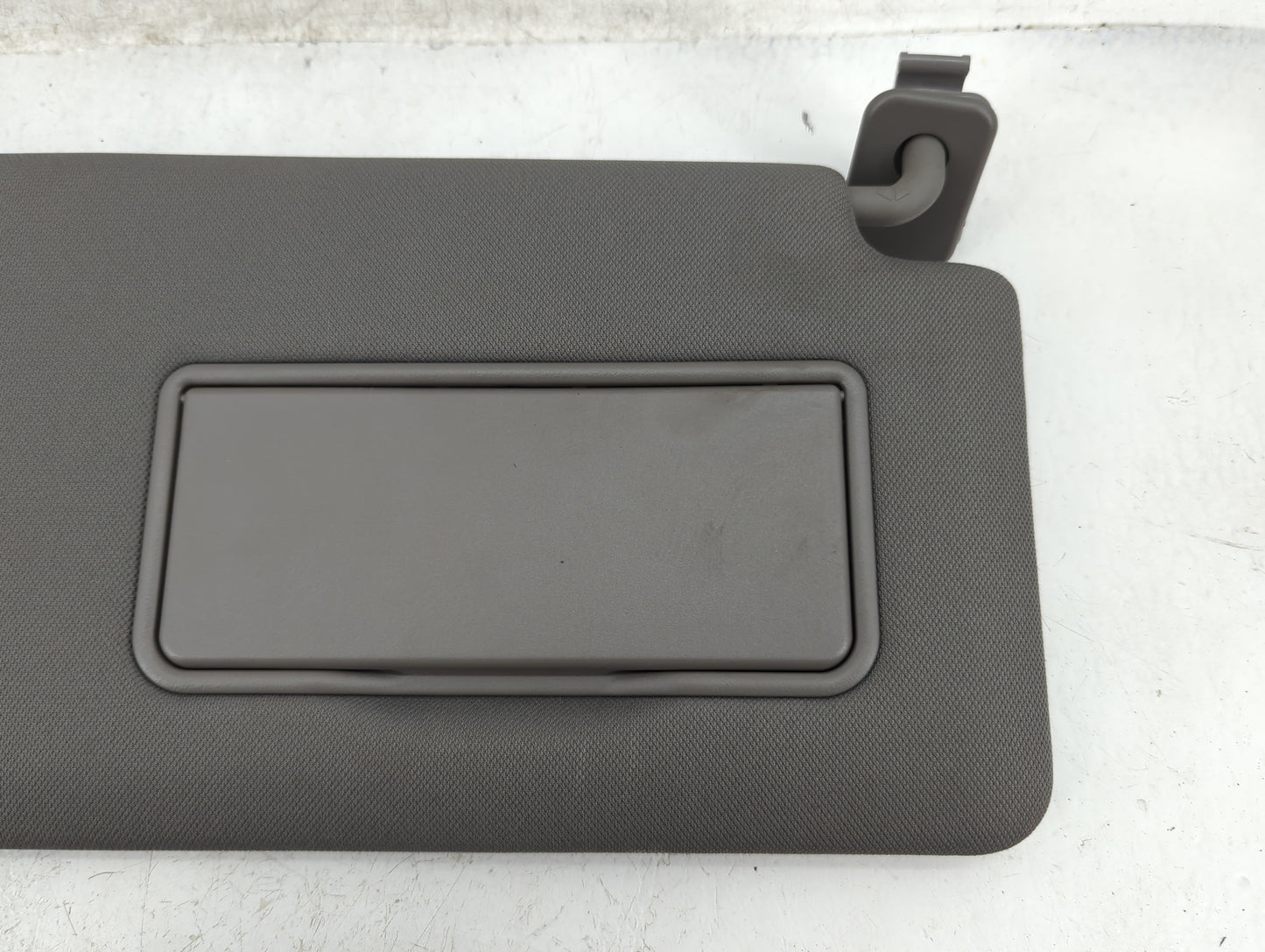 2015-2017 Ford F-150 Sun Visor Shade Replacement Passenger Right Mirror Fits Fits 2015 2016 2017 OEM Used Auto Parts - Oemus