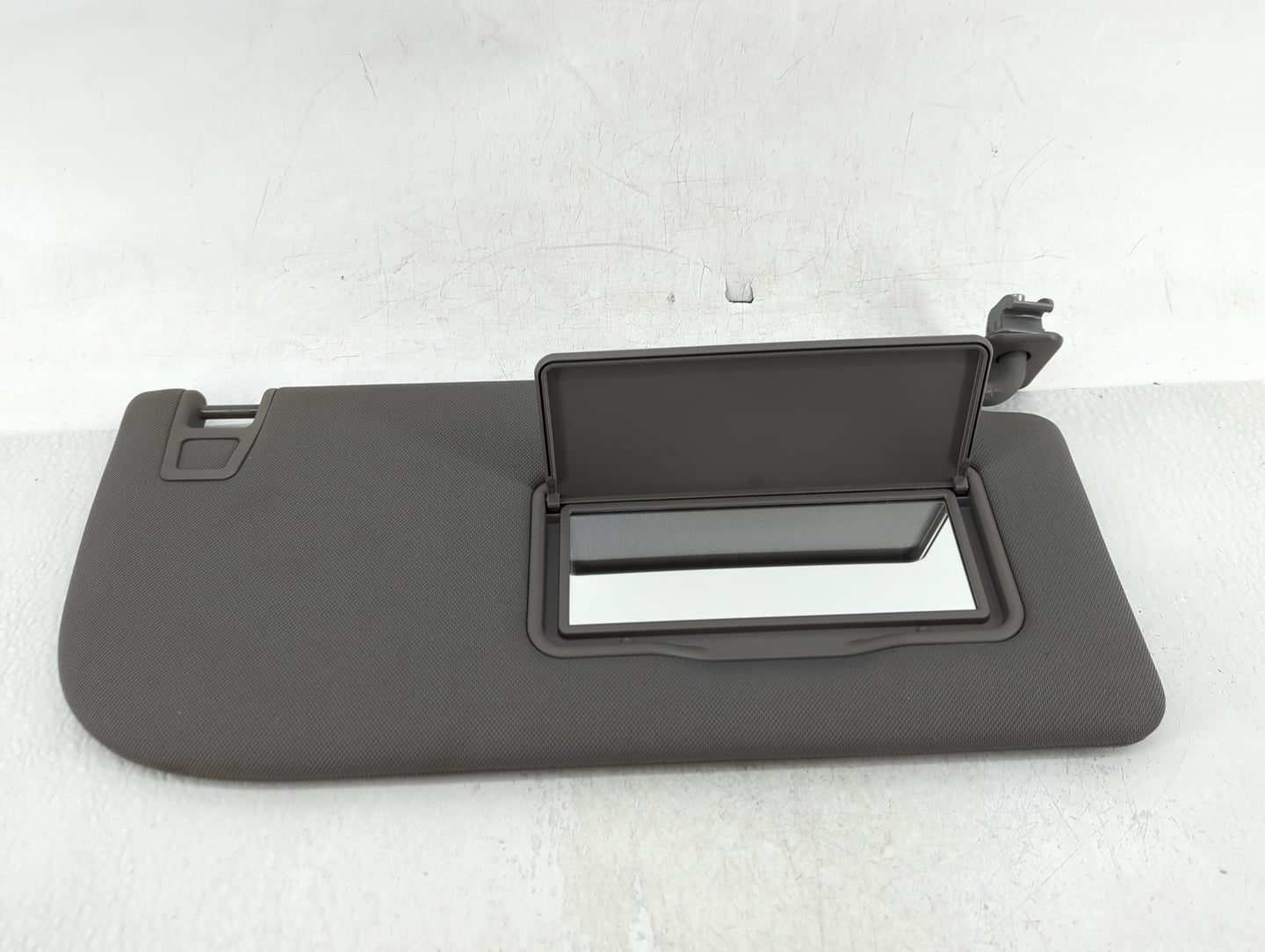 2015-2017 Ford F-150 Sun Visor Shade Replacement Passenger Right Mirror Fits Fits 2015 2016 2017 OEM Used Auto Parts - Oemus