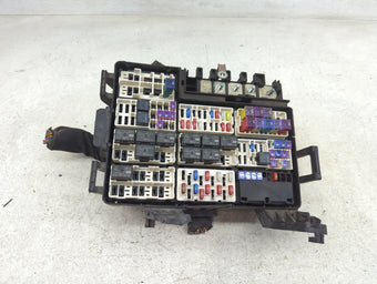 compare product 2017 Ford F-150 Fusebox Fuse Box Panel Relay Module P/N:HL3T-12A581CPG Fits OEM Used Auto Parts