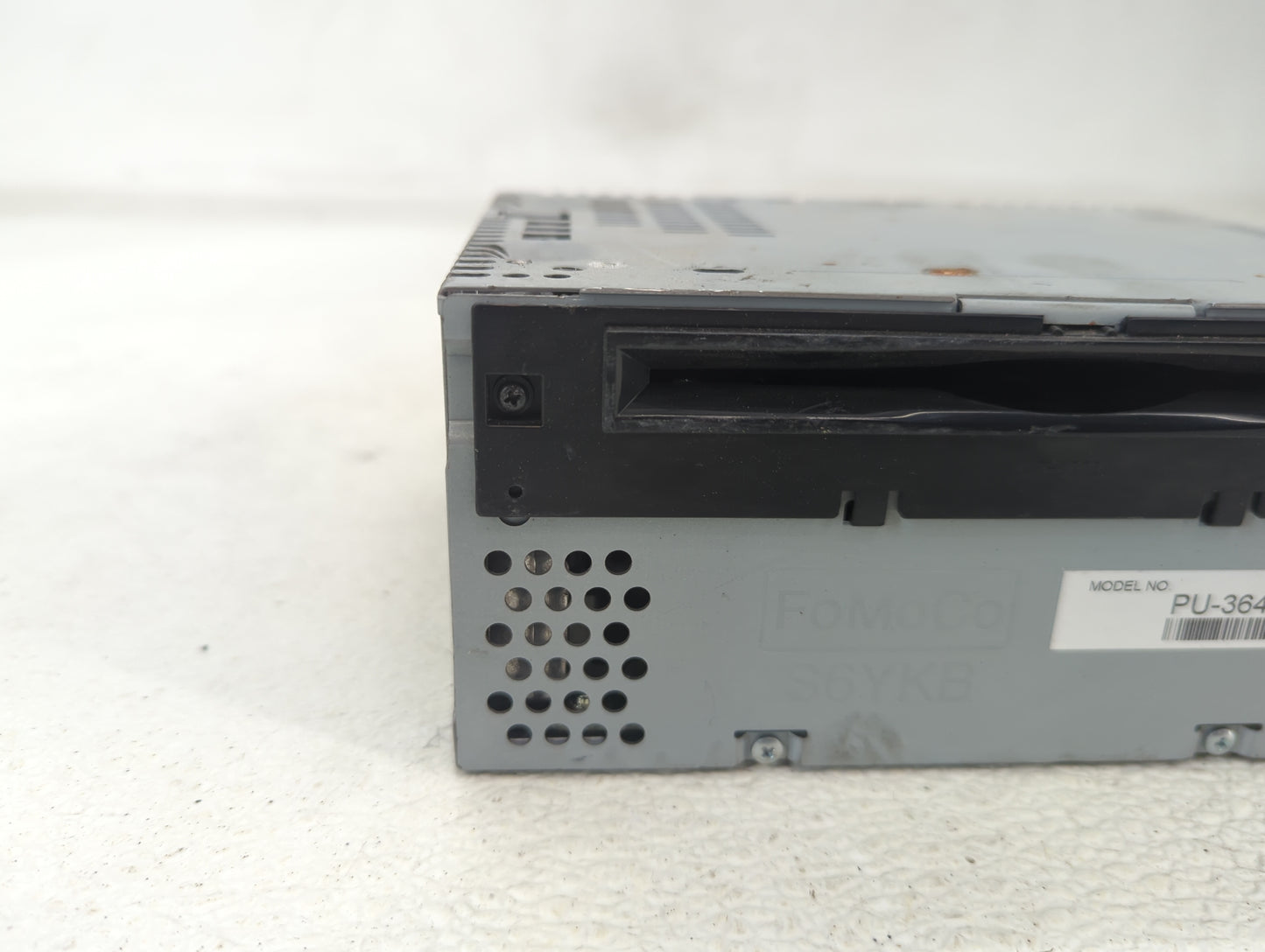 2017-2018 Ford F-150 Radio AM FM Cd Player Receiver Replacement P/N:HL3T-19C107-BC Fits Fits 2017 2018 OEM Used Auto Parts -
