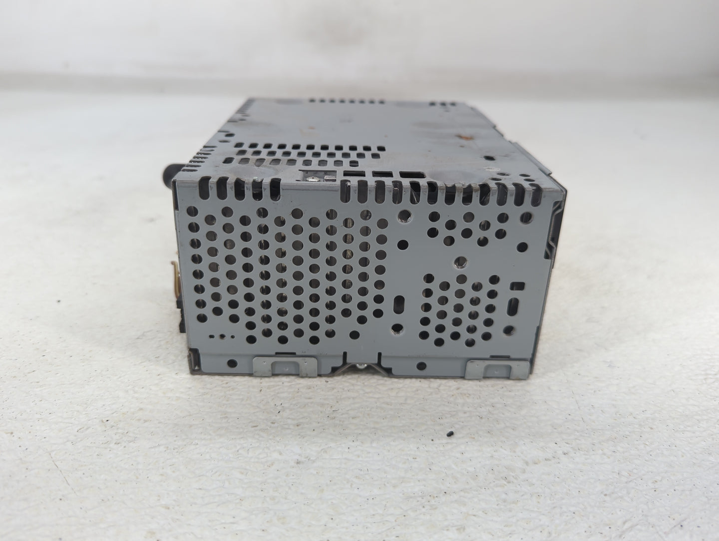 2017-2018 Ford F-150 Radio AM FM Cd Player Receiver Replacement P/N:HL3T-19C107-BC Fits Fits 2017 2018 OEM Used Auto Parts -