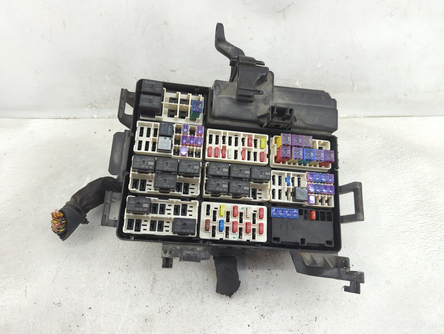 2017 Ford F-150 Fusebox Fuse Box Panel Relay Module Fits OEM Used Auto Parts - Oemusedautoparts1.com