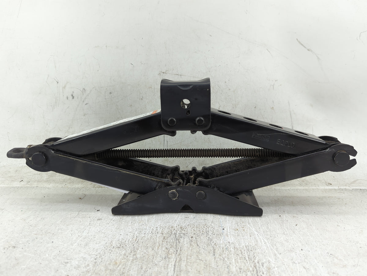 2017 Ford F-150 Spare Scissor Car Jack - Oemusedautoparts1.com