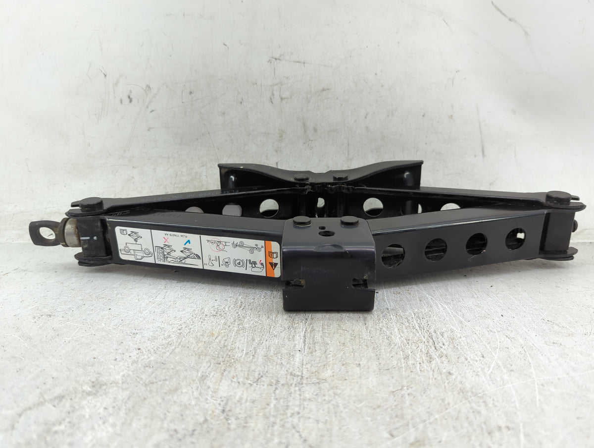 2017 Ford F-150 Spare Scissor Car Jack - Oemusedautoparts1.com
