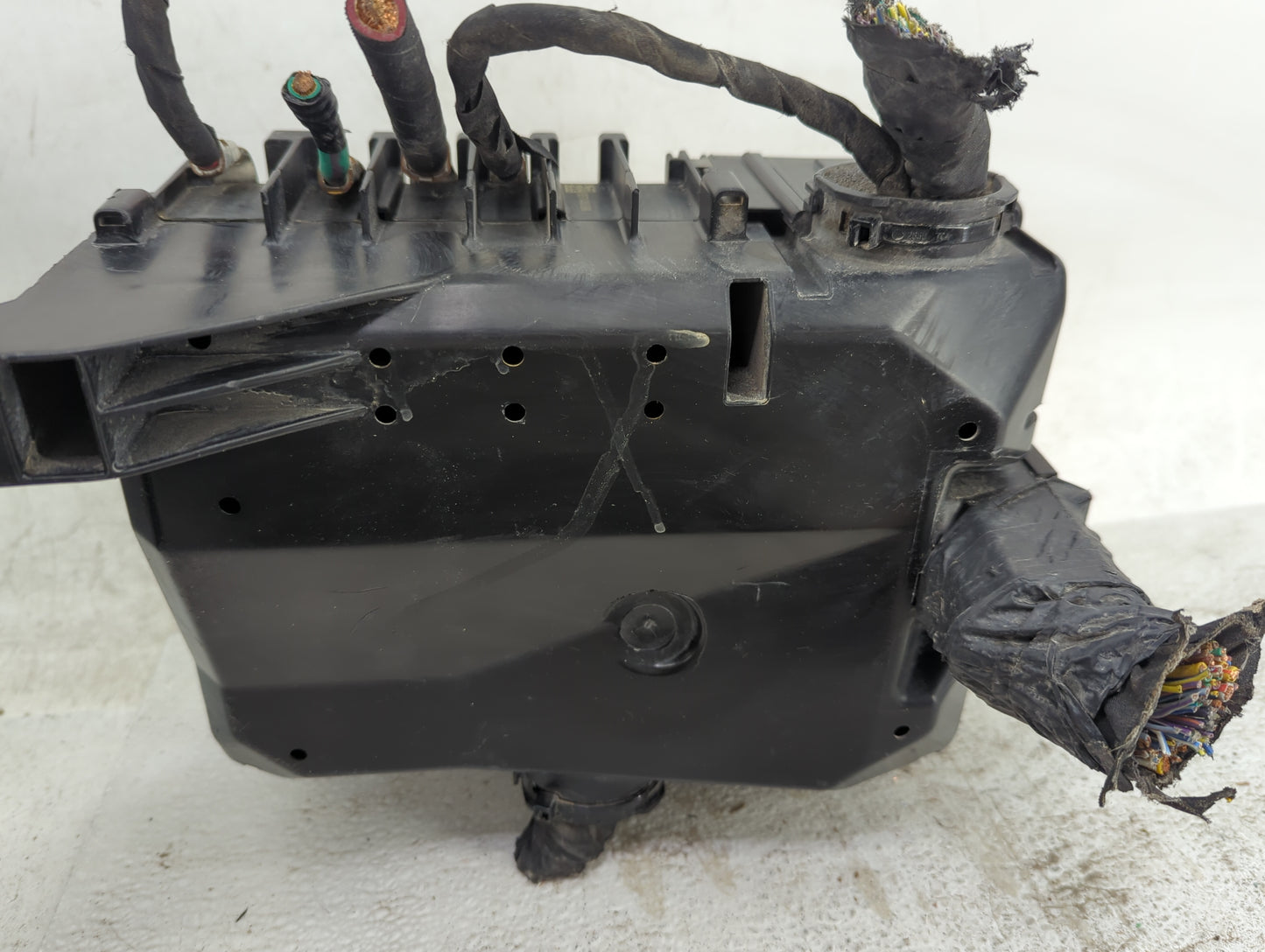 2017 Ford F-150 Fusebox Fuse Box Panel Relay Module P/N:FU5T14A068HA Fits OEM Used Auto Parts - Oemusedautoparts1.com