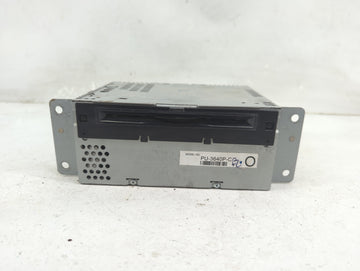 2017-2018 Ford F-150 Radio AM FM Cd Player Receiver Replacement P/N:GL3T-19C107-BA Fits Fits 2017 2018 OEM Used Auto Parts -