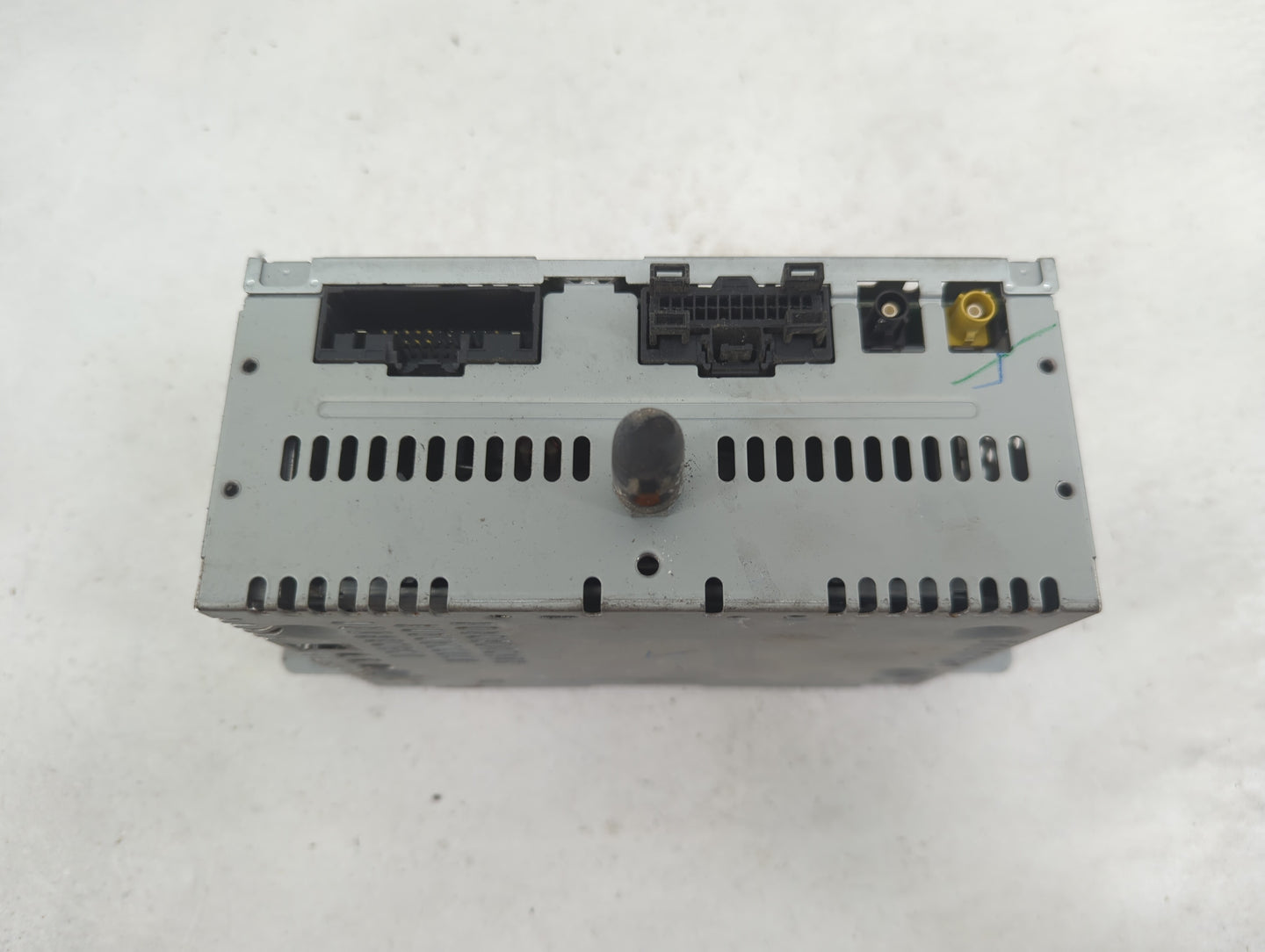 2017-2018 Ford F-150 Radio AM FM Cd Player Receiver Replacement P/N:GL3T-19C107-BA Fits Fits 2017 2018 OEM Used Auto Parts -