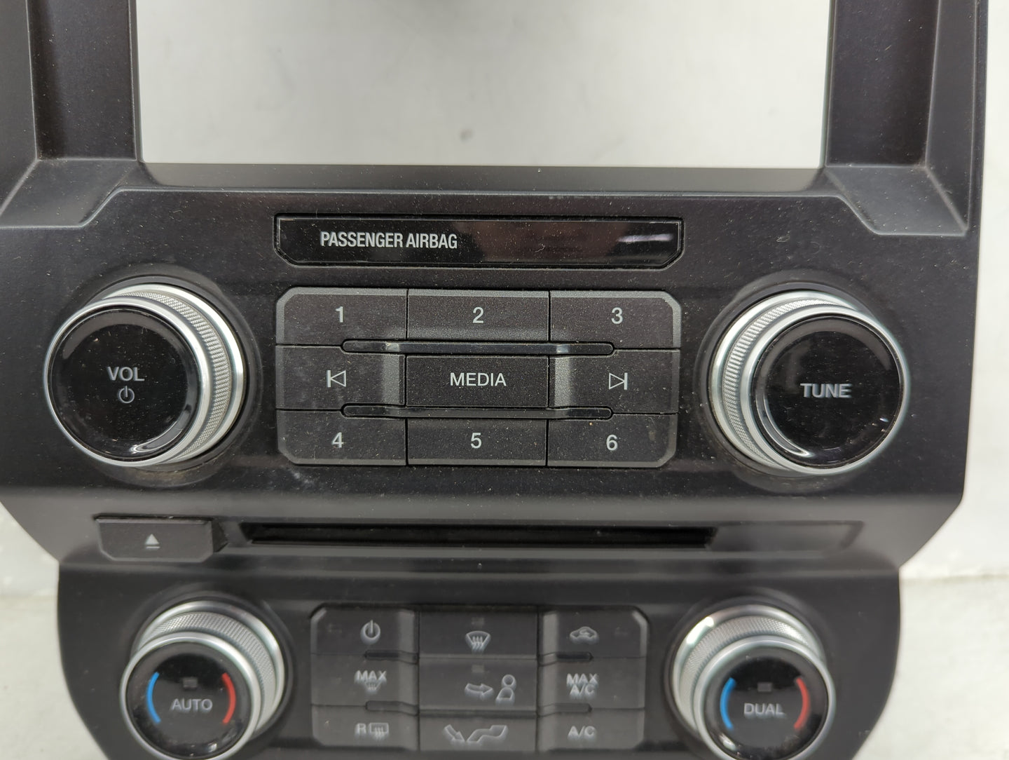 2017-2017 Ford F-150 Radio Control Panel - Oemusedautoparts1.com