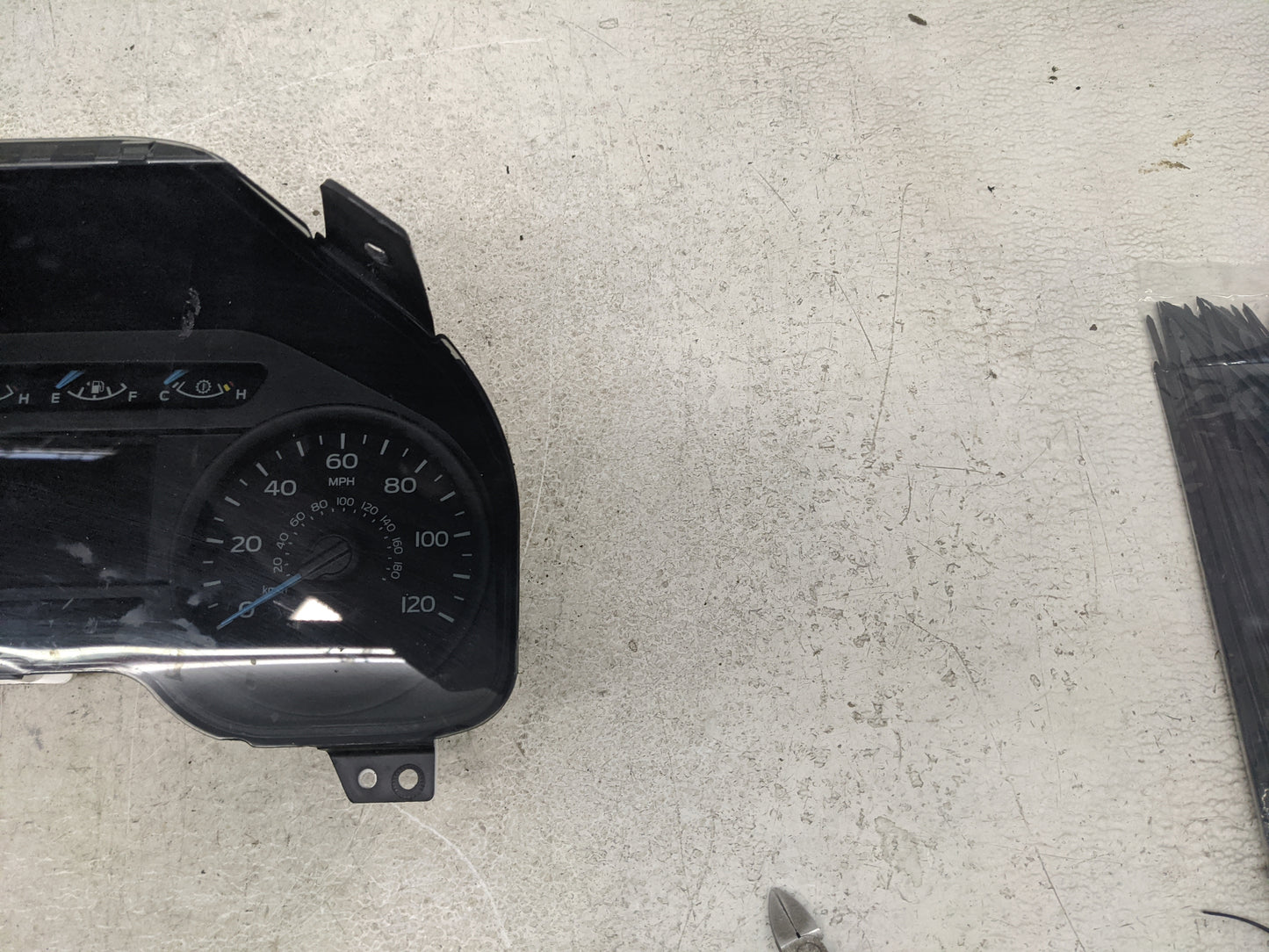 2017 Ford F-150 Instrument Cluster Speedometer Gauges P/N:L3T-10849-BHF A13285720 Miles:146K Fits OEM Used Auto Parts - Oemu