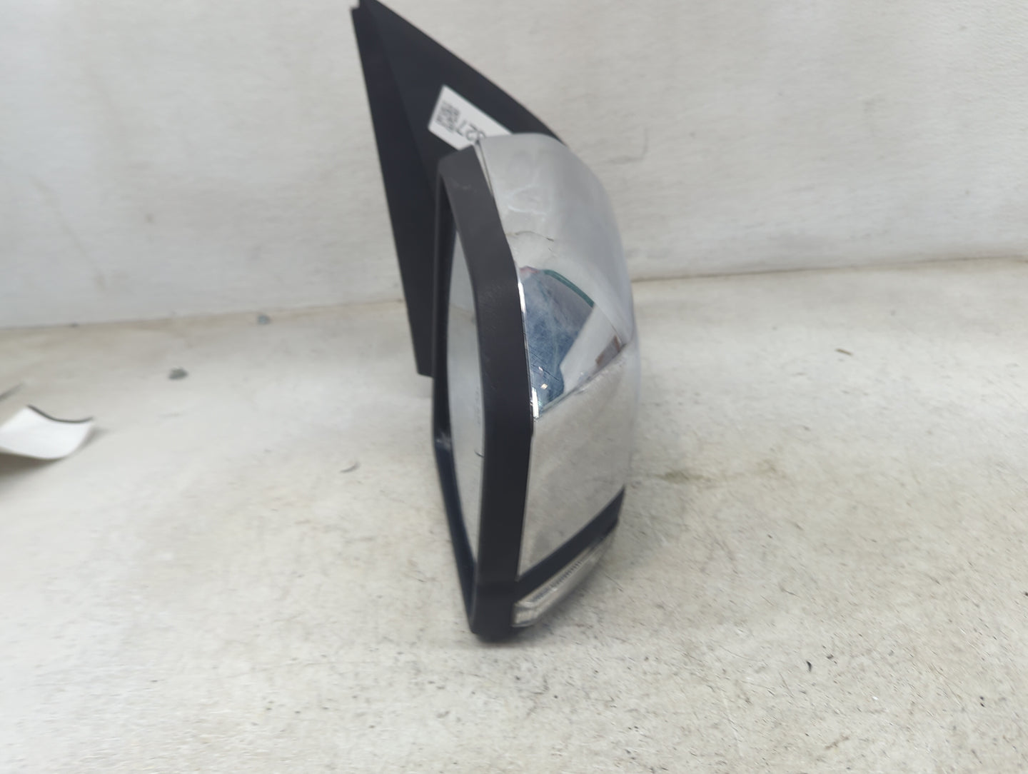 2015-2018 Ford F-150 Passenger Side View Mirror - Right Door Mirror OEM Used - Oemusedautoparts1.com