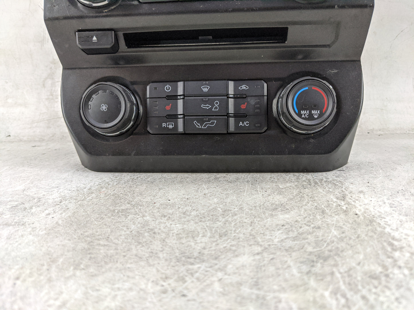 2017-2017 Ford F-150 Radio Control Panel 1475673 - Oemusedautoparts1.com