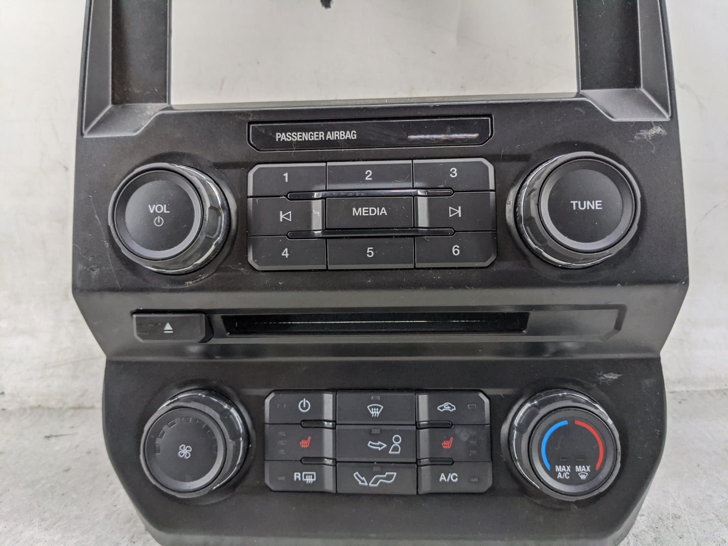 2017-2017 Ford F-150 Radio Control Panel 1475673 - Oemusedautoparts1.com