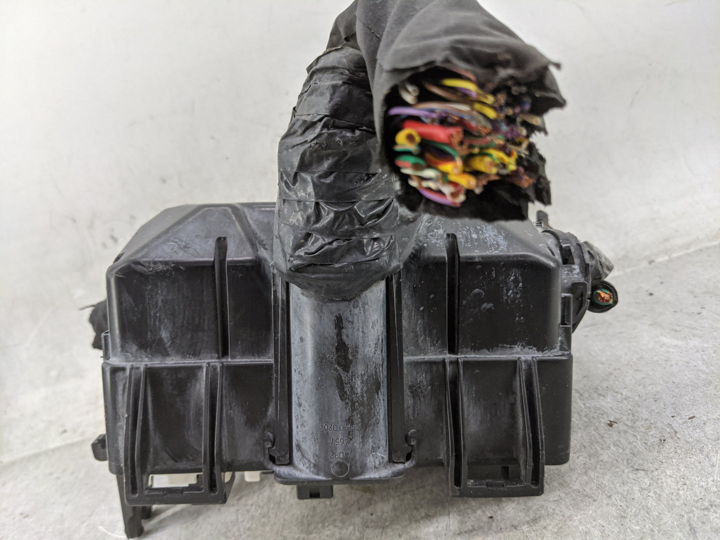 2017 Ford F-150 Fusebox Fuse Box Panel Relay Module P/N:HL3T-12A581AHD Fits OEM Used Auto Parts - Oemusedautoparts1.com
