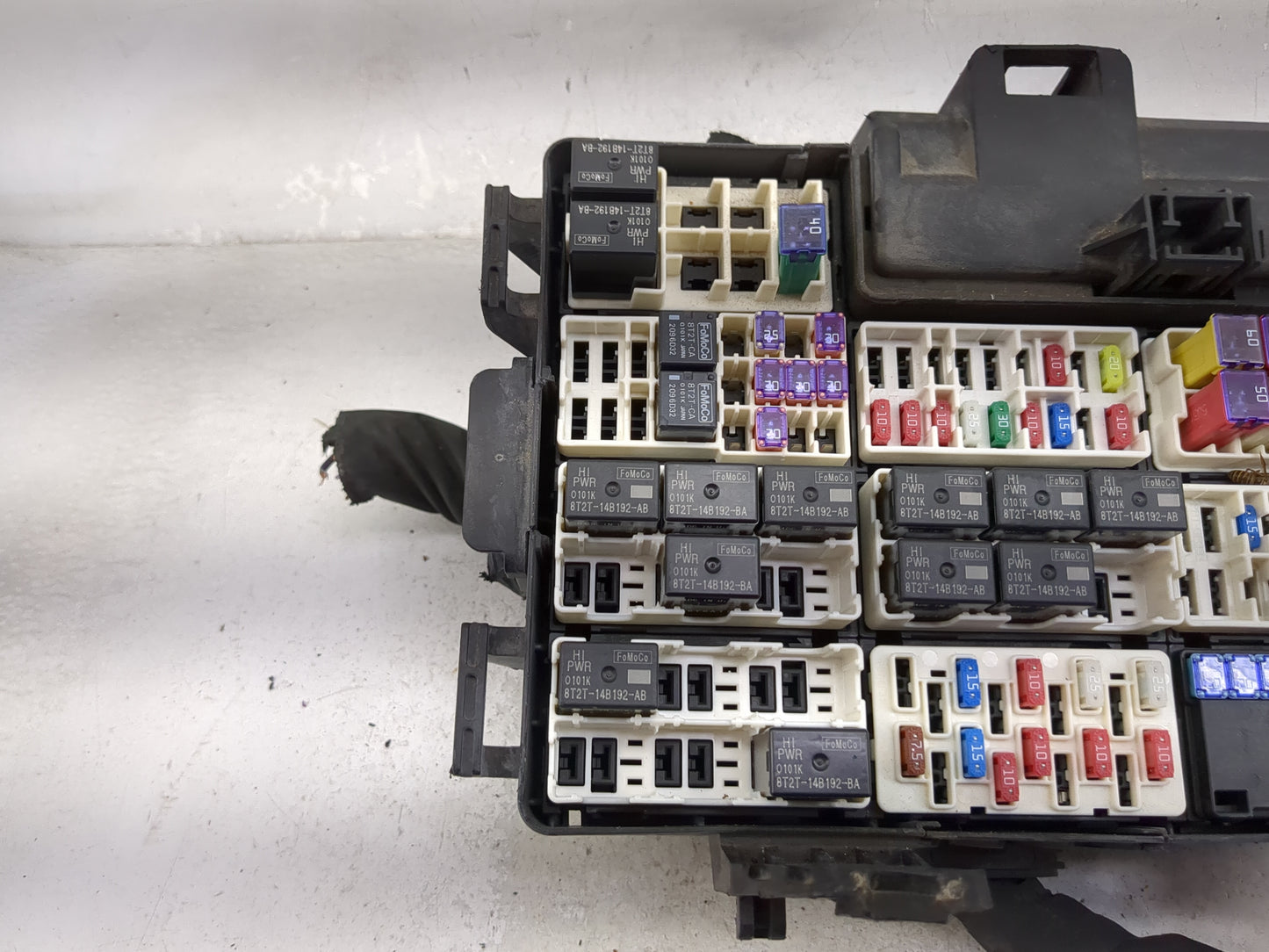 2017 Ford F-150 Fusebox Fuse Box Panel Relay Module P/N:HL3T-12A581BGD 8T2T-14B192-BA, 8T2T-14B192-AB Fits OEM Used Auto Par