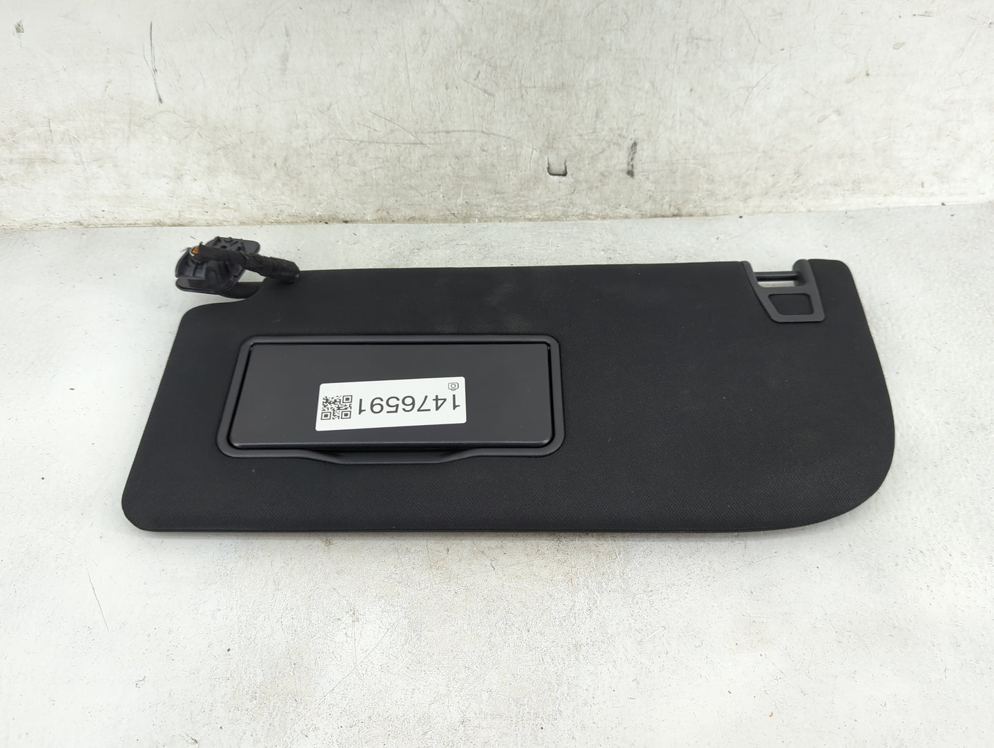 2015-2017 Ford F-150 Sun Visor Shade Replacement Driver Left Mirror Fits Fits 2015 2016 2017 OEM Used Auto Parts - Oemusedau