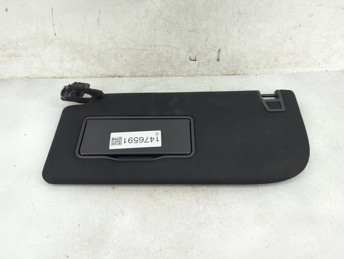 2015-2017 Ford F-150 Sun Visor Shade Replacement Driver Left Mirror Fits Fits 2015 2016 2017 OEM Used Auto Parts - Oemusedau