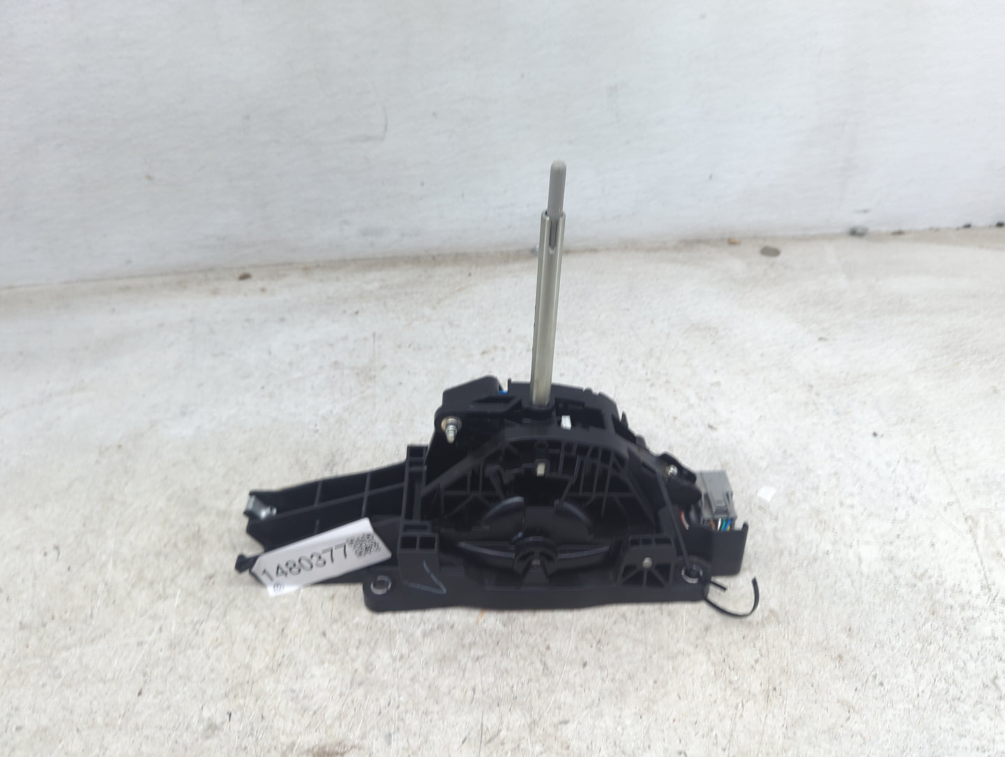 2017 Ford F-150 Floor Console Assembly Shifter - Oemusedautoparts1.com