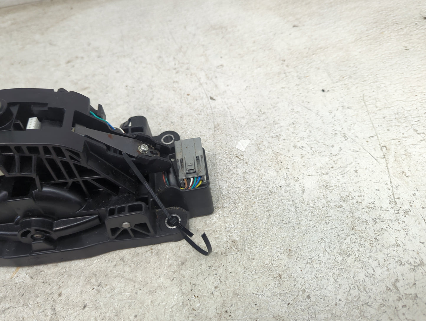 2017 Ford F-150 Floor Console Assembly Shifter - Oemusedautoparts1.com
