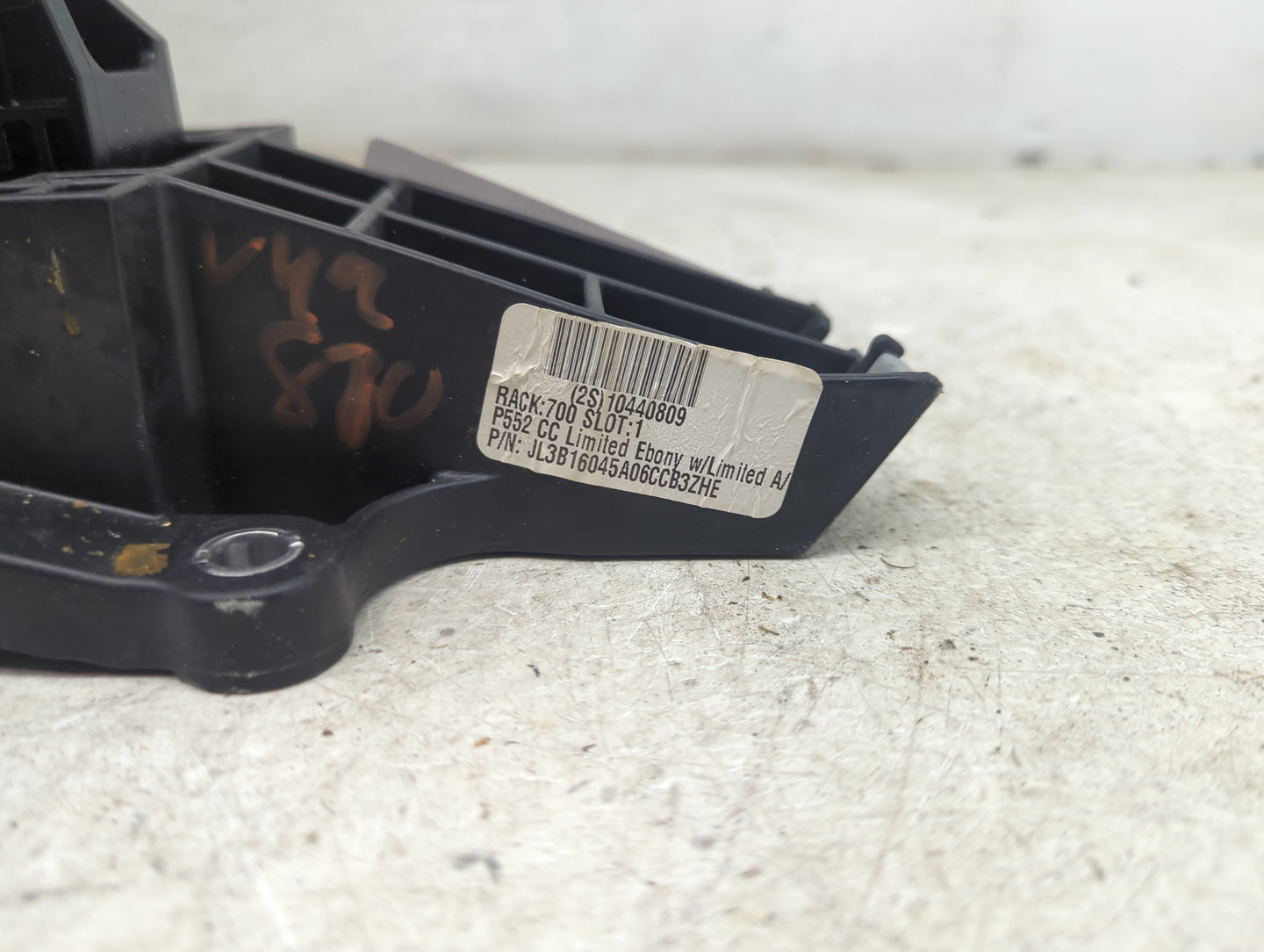 2017 Ford F-150 Floor Console Assembly Shifter - Oemusedautoparts1.com
