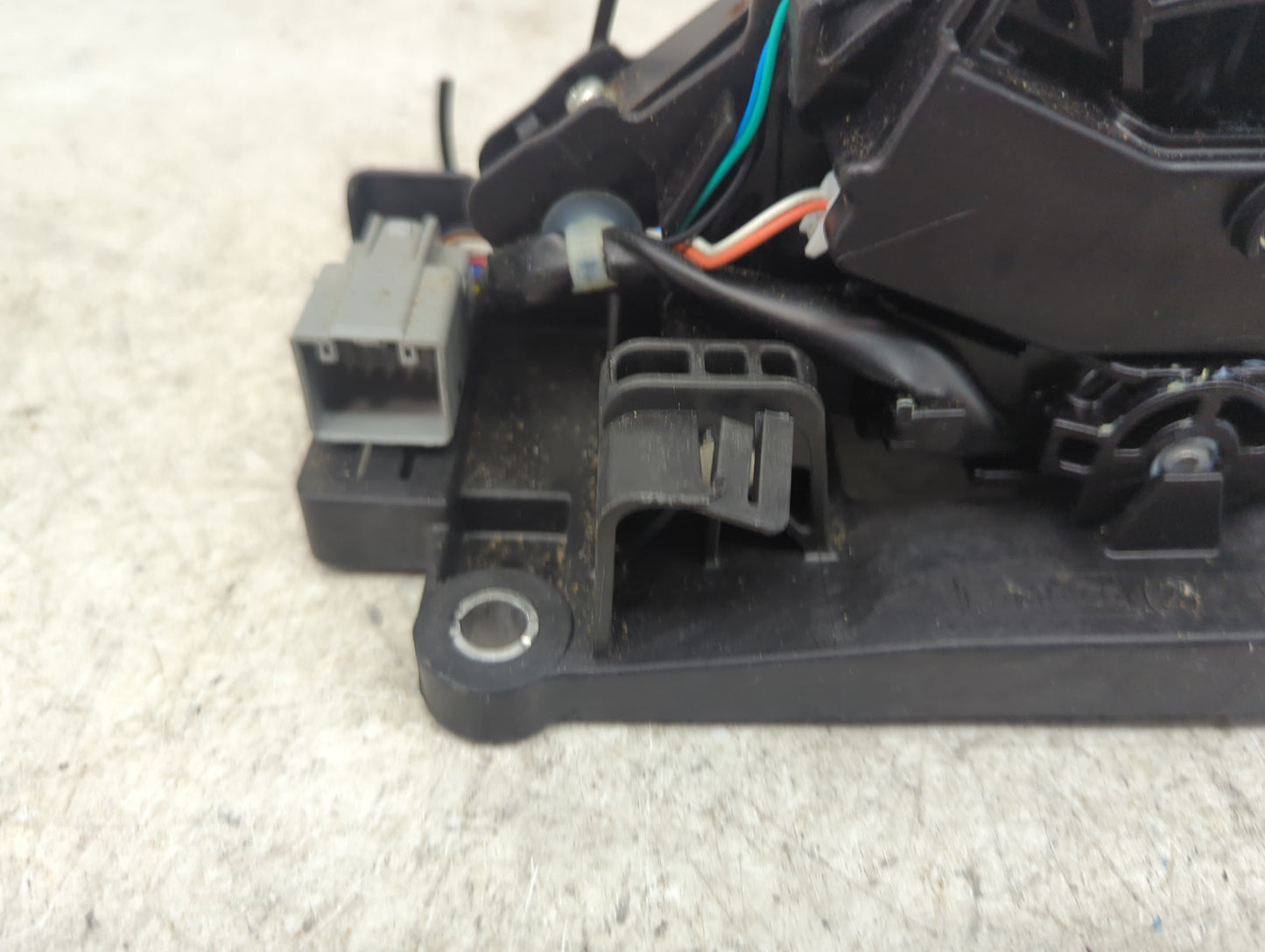 2017 Ford F-150 Floor Console Assembly Shifter - Oemusedautoparts1.com