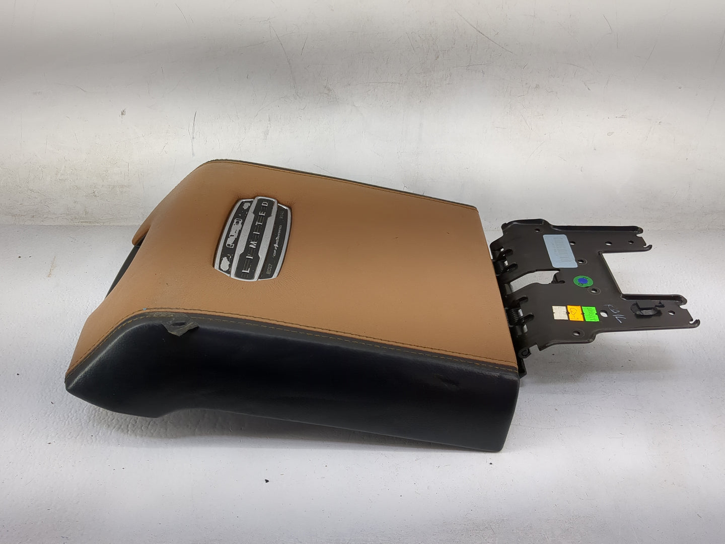 2017 Ford F-150 Center Console Armrest Cover Lid P/N:FL3B 15046 AA Fits OEM Used Auto Parts - Oemusedautoparts1.com