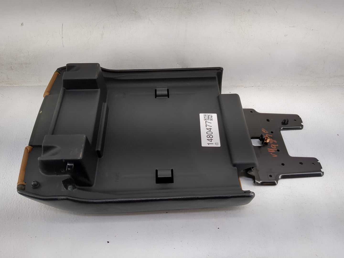 2017 Ford F-150 Center Console Armrest Cover Lid P/N:FL3B 15046 AA Fits OEM Used Auto Parts - Oemusedautoparts1.com
